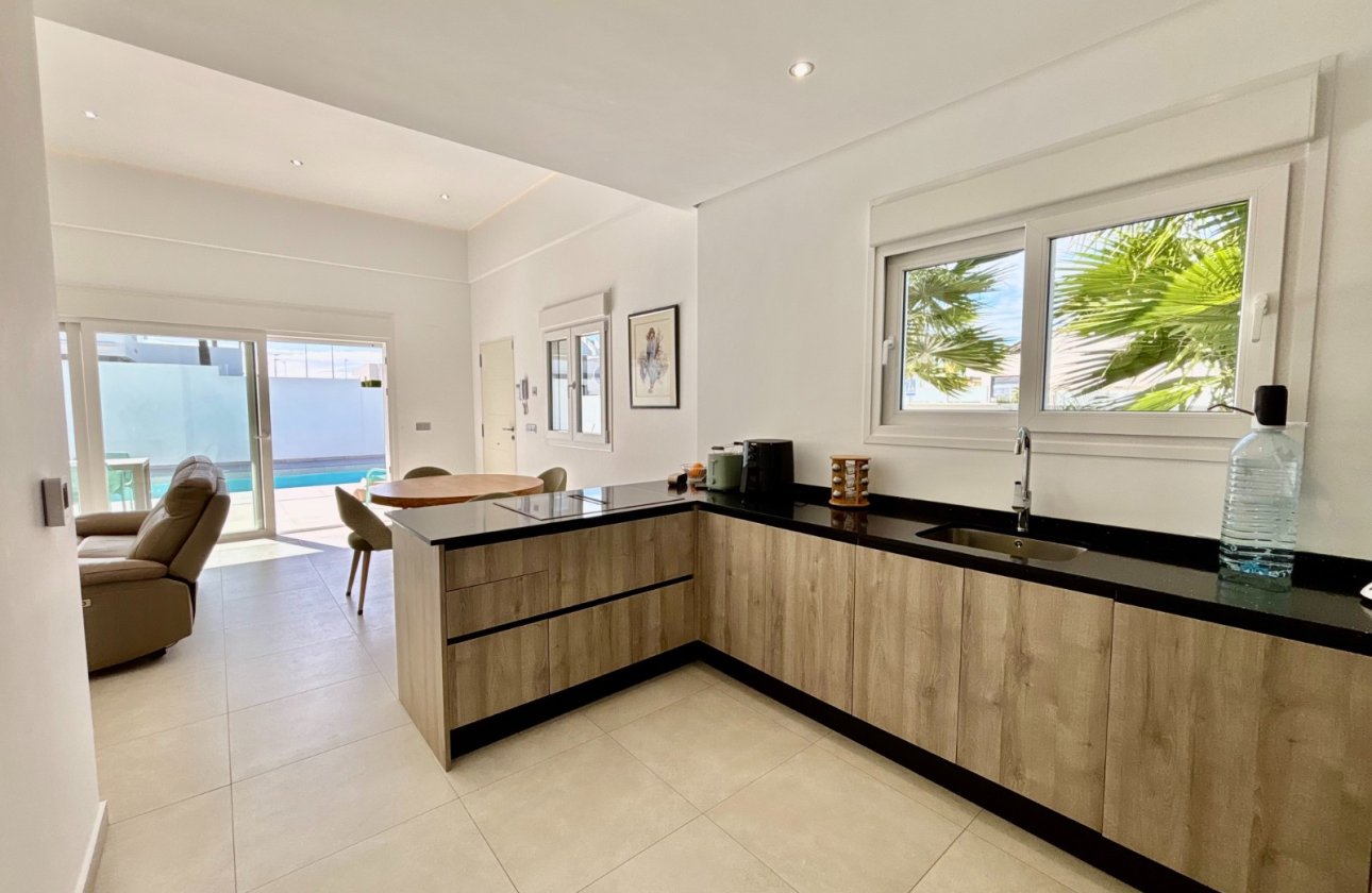 Resale - Villa - Benijofar - Benijofar - Village