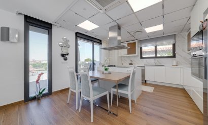 Resale - Villa - Torrevieja