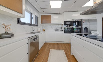 Resale - Villa - Torrevieja