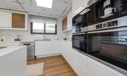 Resale - Villa - Torrevieja