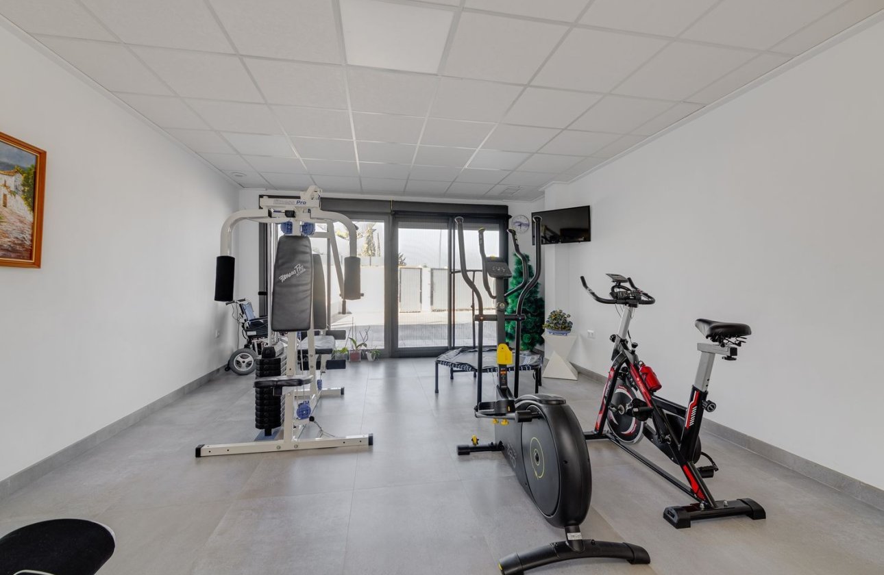 Resale - Villa - Torrevieja