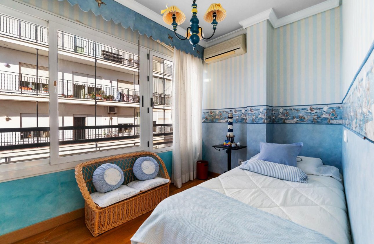 Resale - Apartment / flat - Torrevieja - CLUB NAUTICO TORREVIEJA