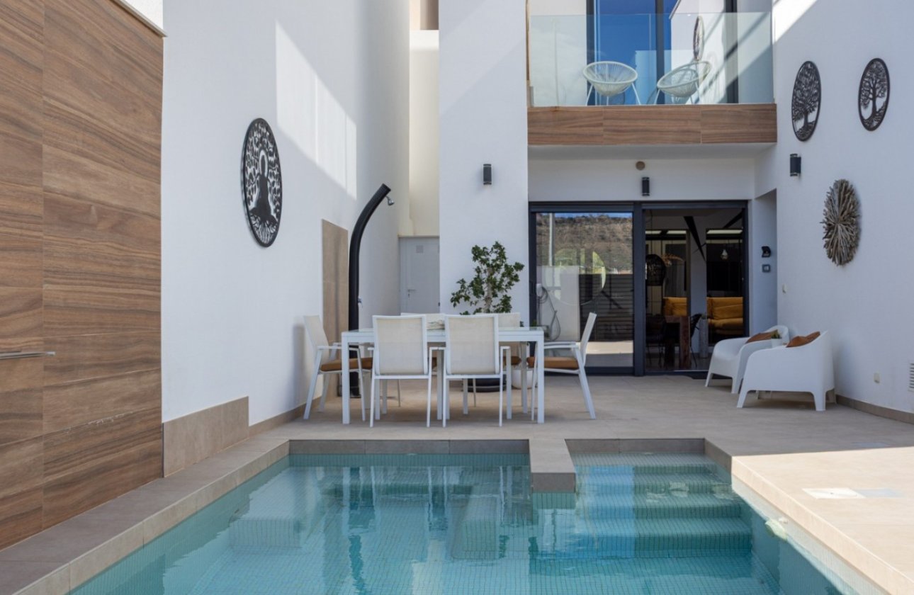 Resale - Townhouse - Benijofar