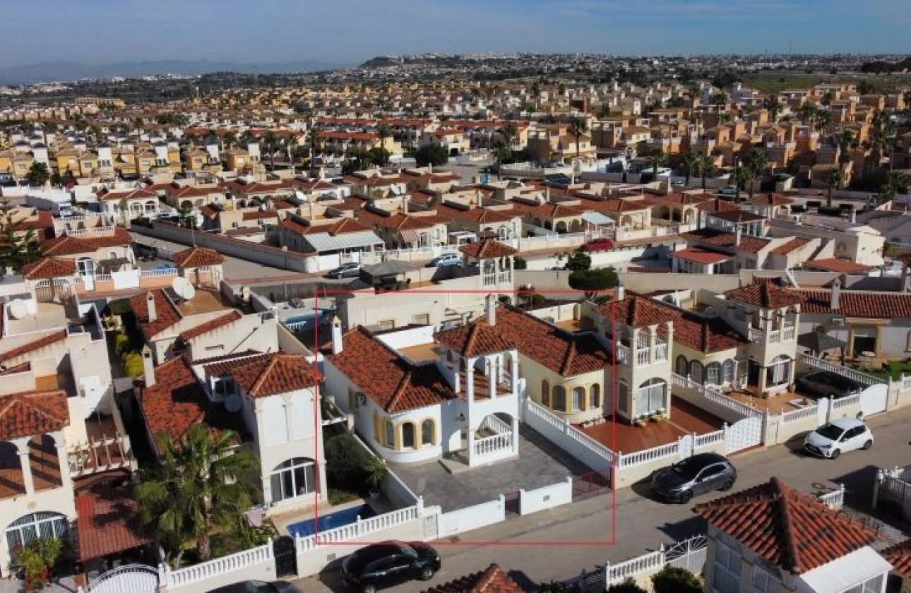 Resale - Villa - Algorfa