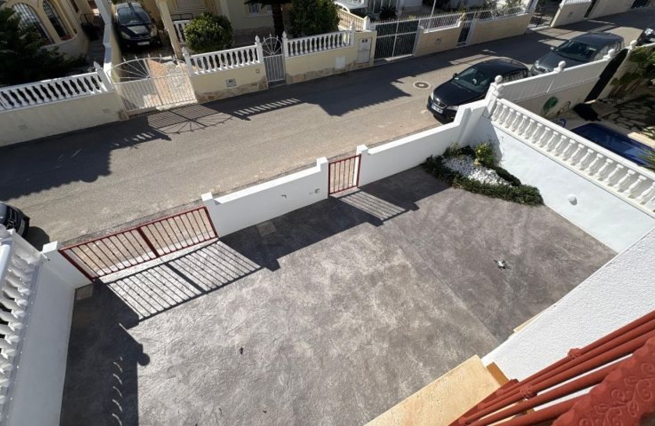 Resale - Villa - Algorfa