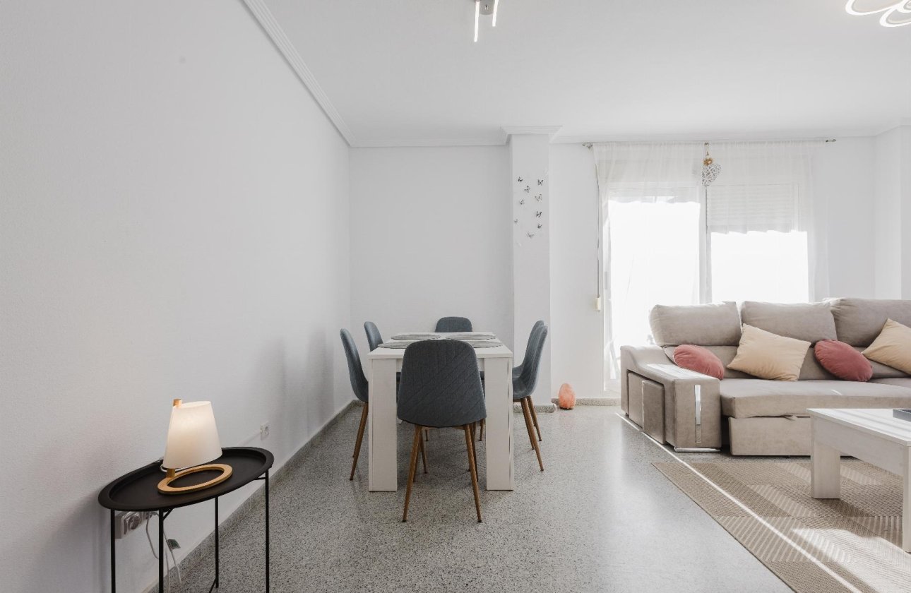 Resale - Apartment / flat - San Miguel de Salinas