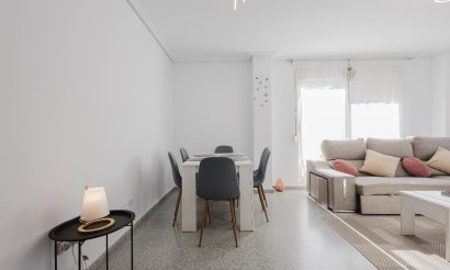 Resale - Apartment / flat - San Miguel de Salinas