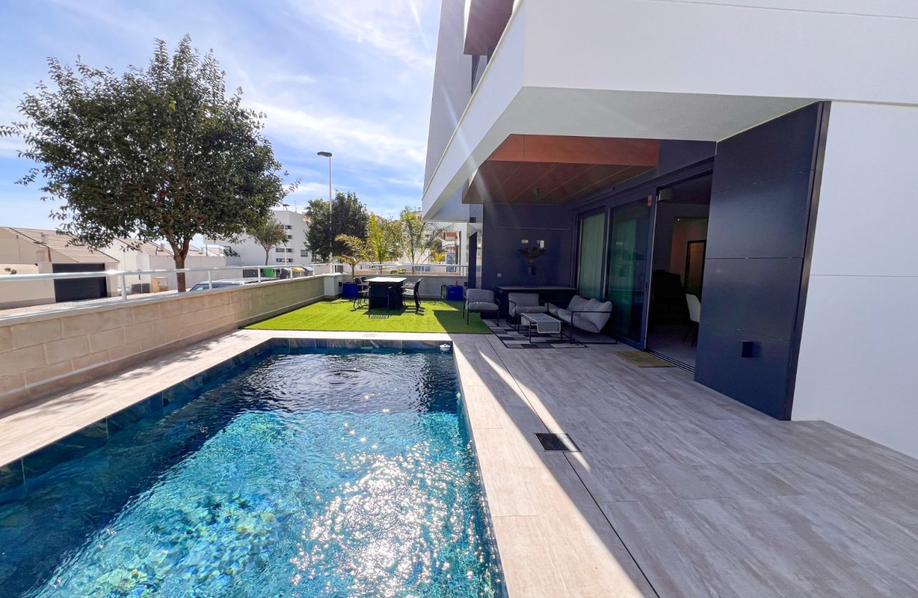 Resale - Apartment / flat - Guardamar del Segura - Urbanizaciones