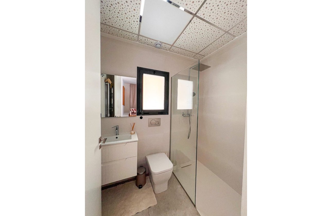 Resale - Apartment / flat - Guardamar del Segura - Urbanizaciones