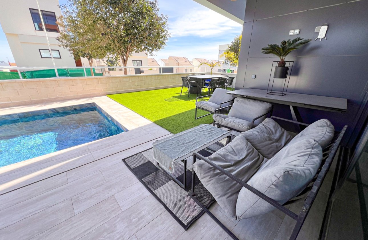 Resale - Apartment / flat - Guardamar del Segura - Urbanizaciones