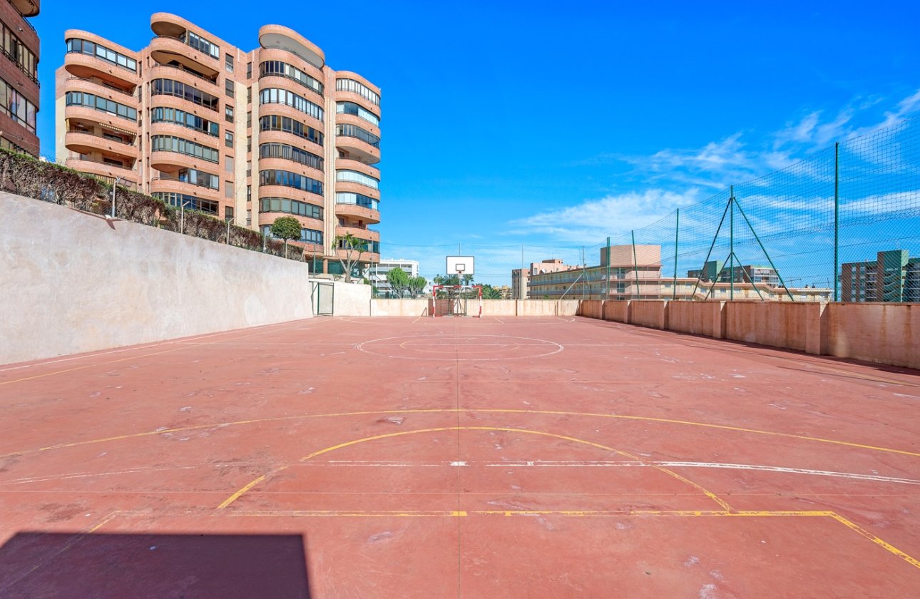 Reventa - Apartamento / piso - Arenales del Sol - Segunda linea playa