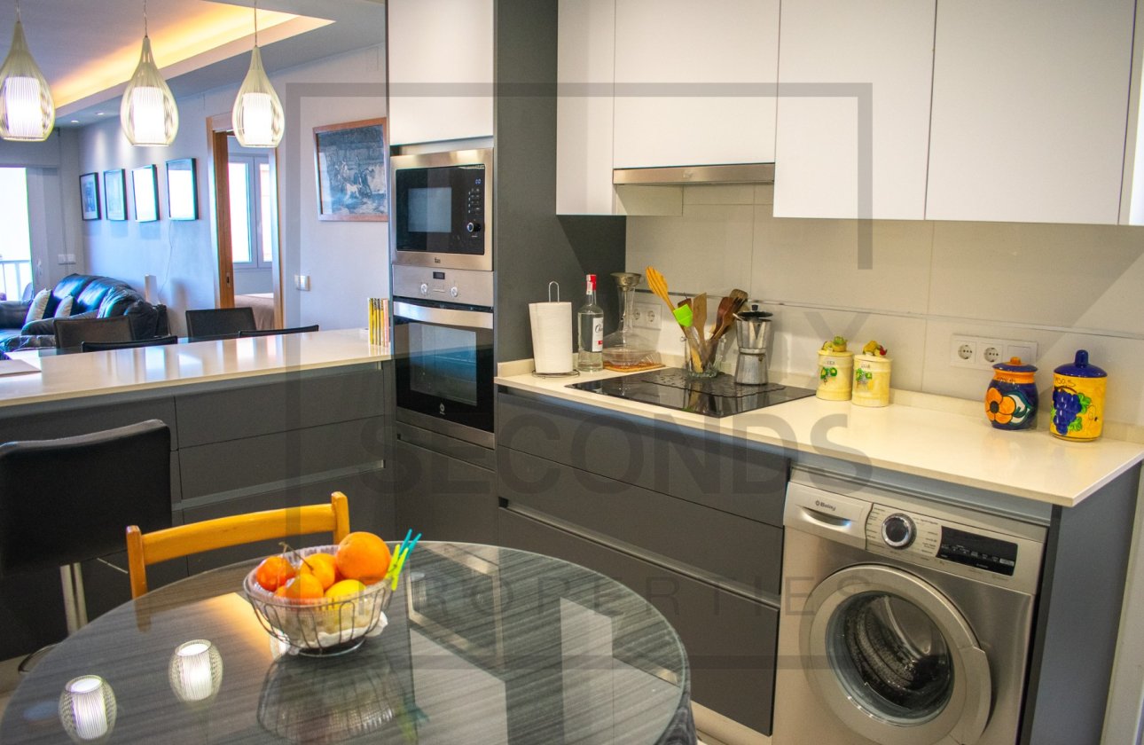 Resale - Apartment / flat - Torrevieja - Playa del Cura