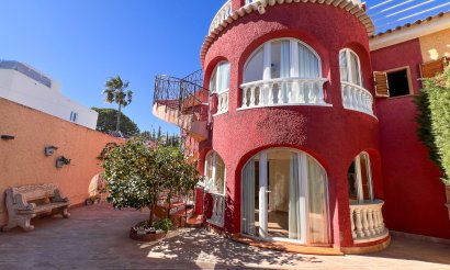 Resale - Villa - Torrevieja