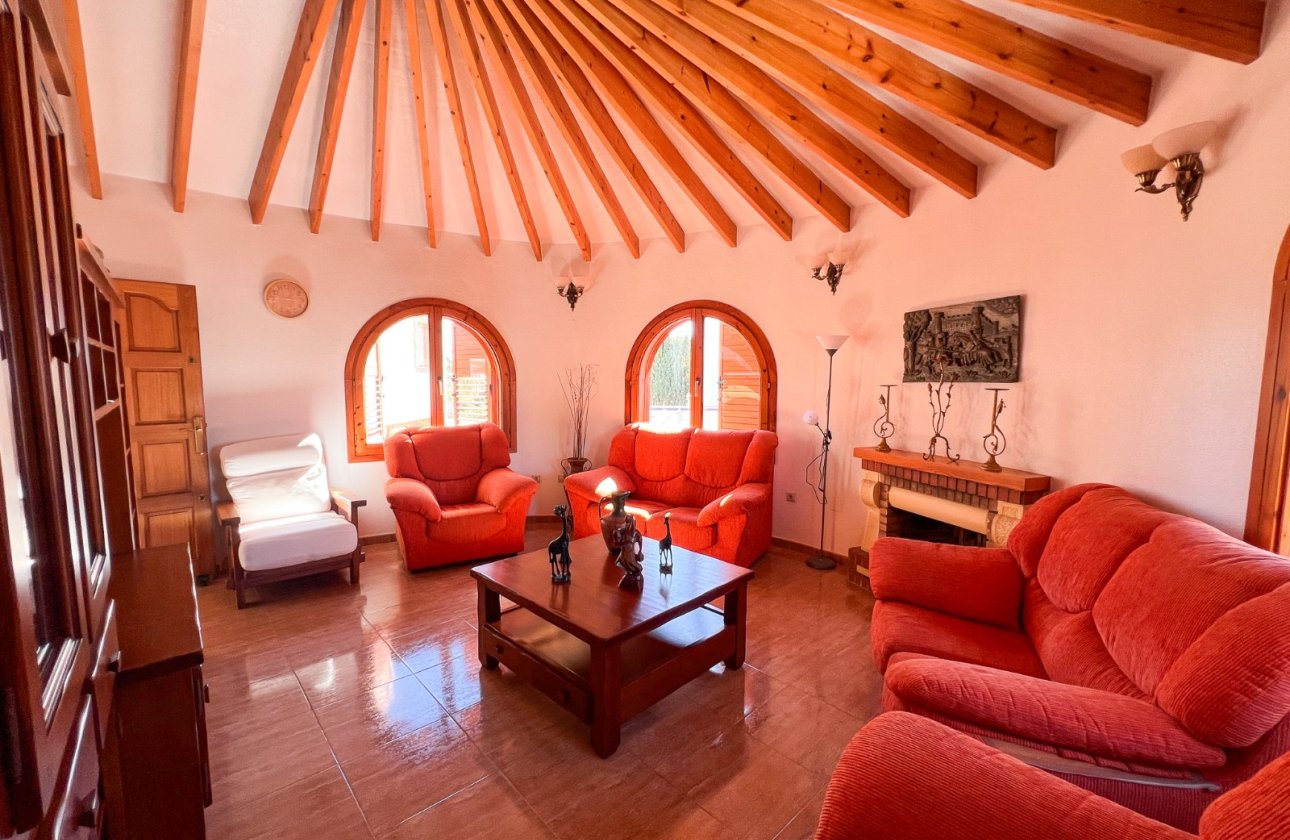 Resale - Villa - Torrevieja