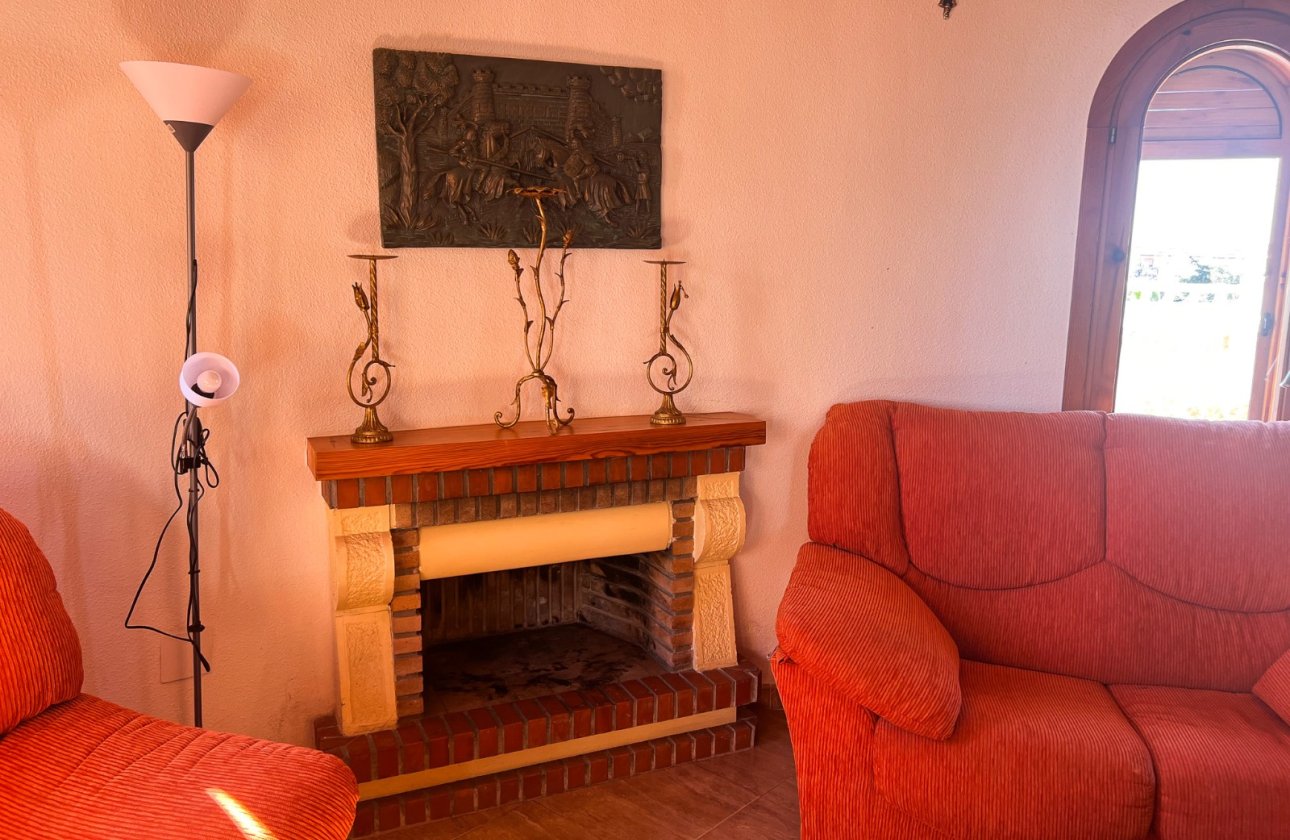 Resale - Villa - Torrevieja