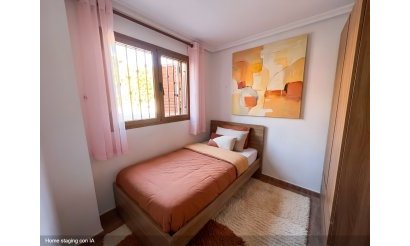 Resale - Villa - Torrevieja
