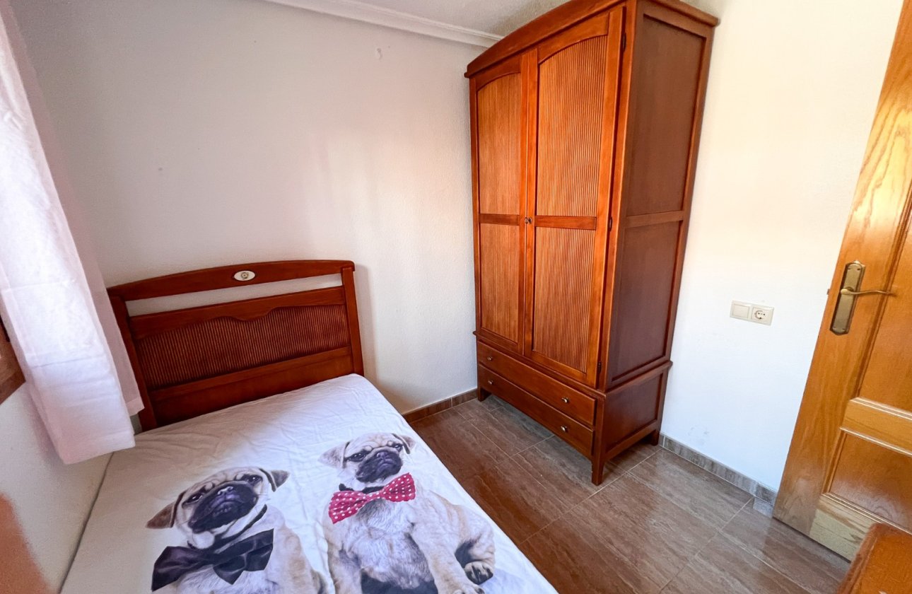 Resale - Villa - Torrevieja