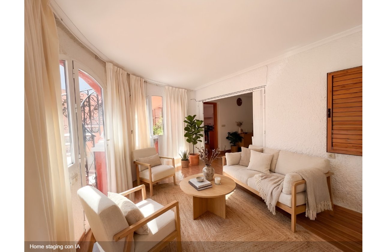 Resale - Villa - Torrevieja