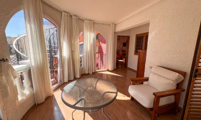 Resale - Villa - Torrevieja