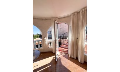 Resale - Villa - Torrevieja