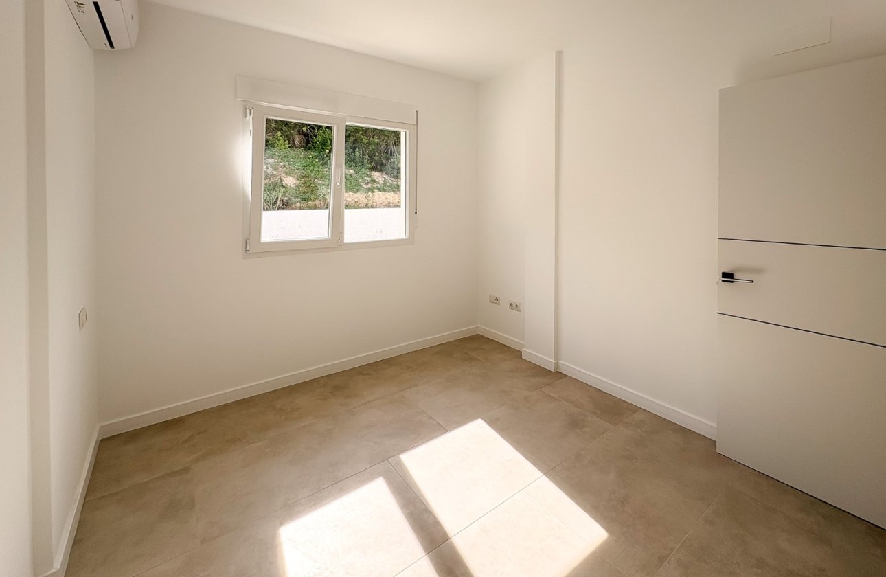 Reventa - Villa / Semi detached - El Campello - Pueblo Acantilado - Venta Lanuza