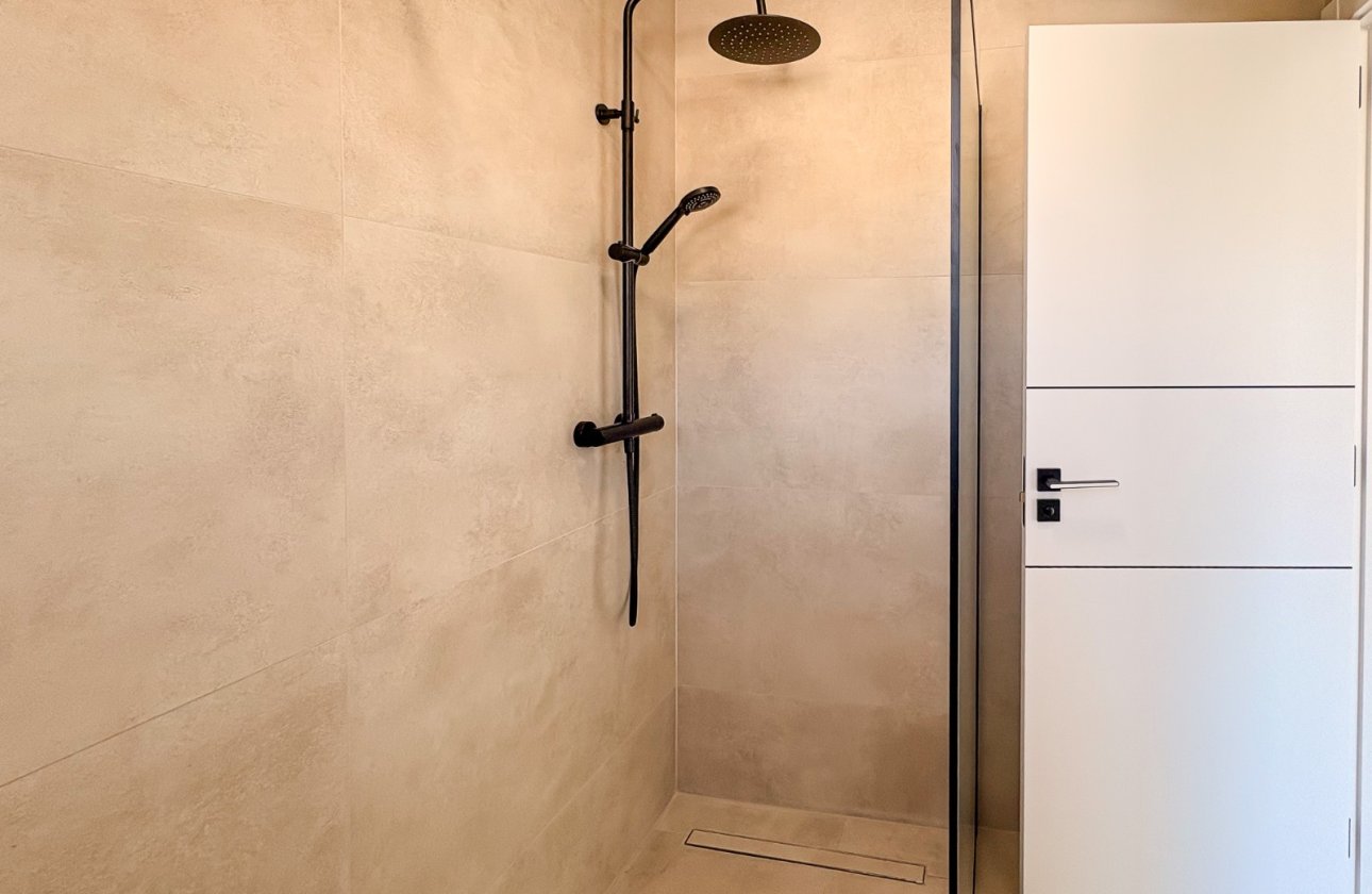 Reventa - Villa / Semi detached - El Campello - Pueblo Acantilado - Venta Lanuza