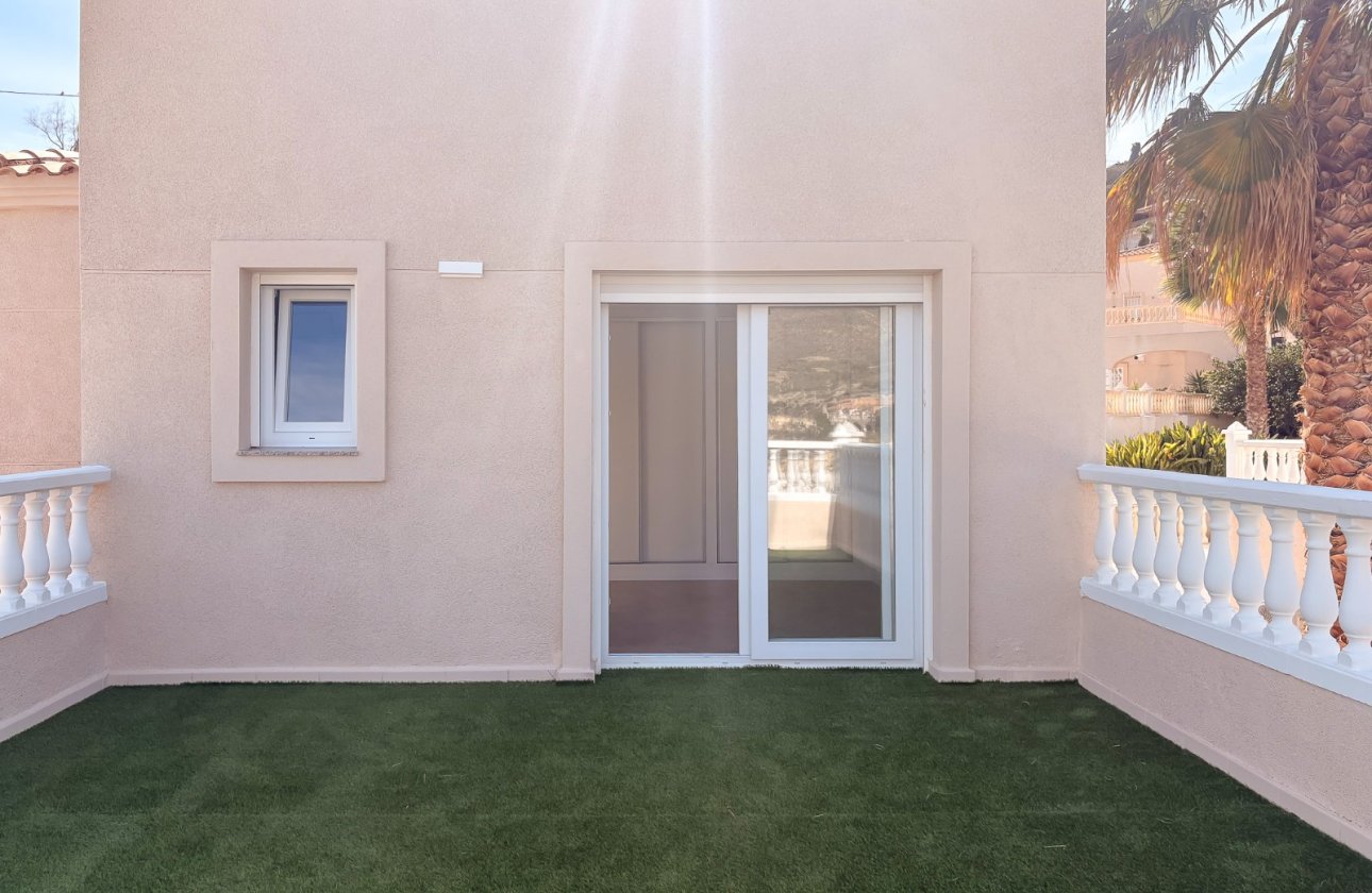 Reventa - Villa / Semi detached - El Campello - Pueblo Acantilado - Venta Lanuza