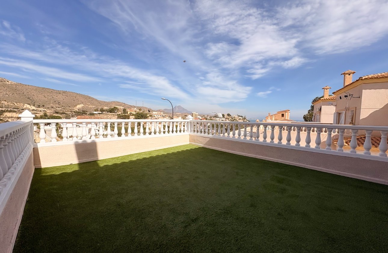 Reventa - Villa / Semi detached - El Campello - Pueblo Acantilado - Venta Lanuza