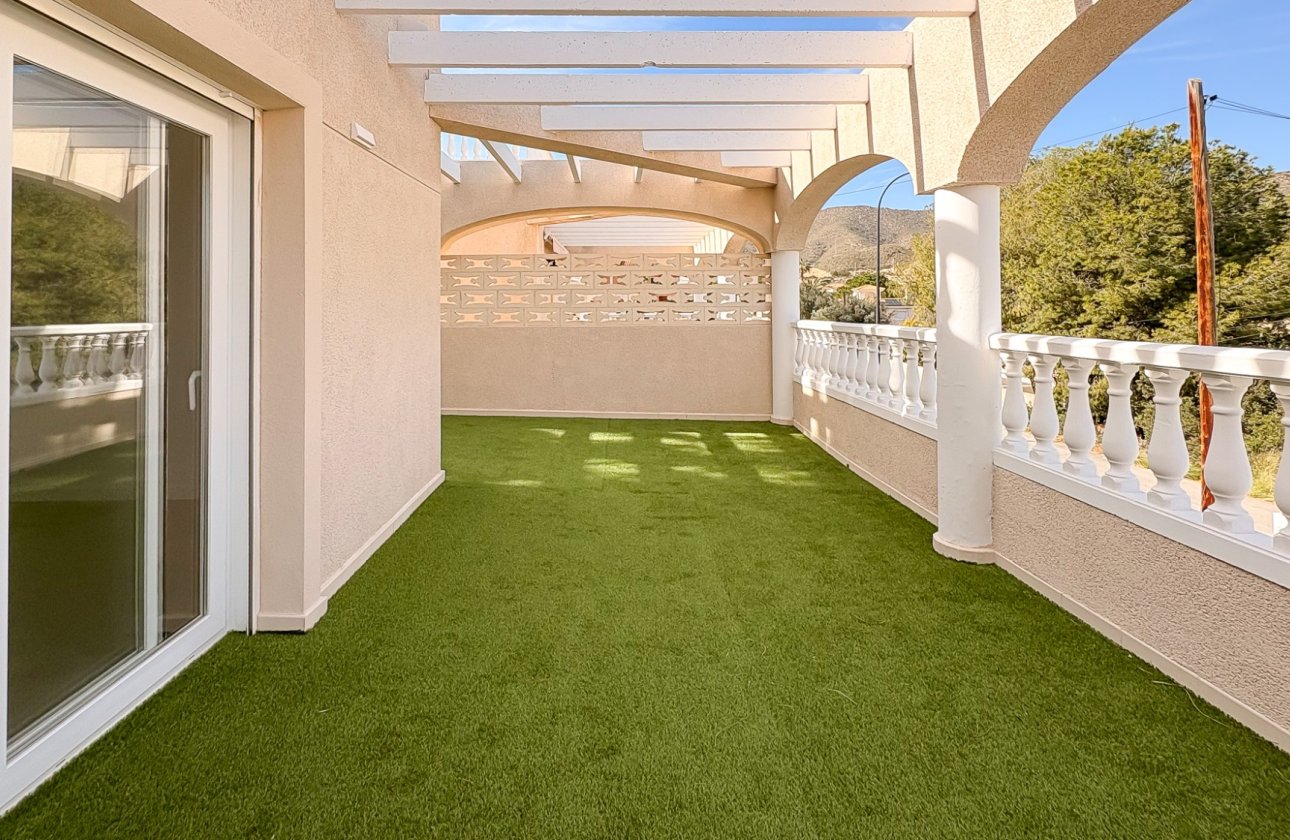 Reventa - Villa / Semi detached - El Campello - Pueblo Acantilado - Venta Lanuza