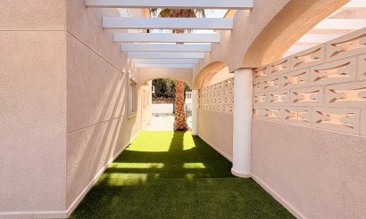 Reventa - Villa / Semi detached - El Campello - Pueblo Acantilado - Venta Lanuza