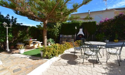 Resale - Villa / Semi detached - Orihuela Costa - Los Balcones