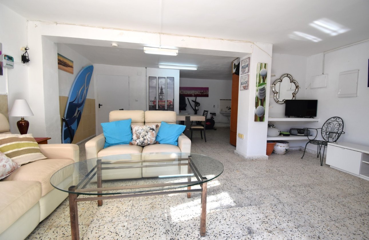 Resale - Villa / Semi detached - Orihuela Costa - Los Balcones
