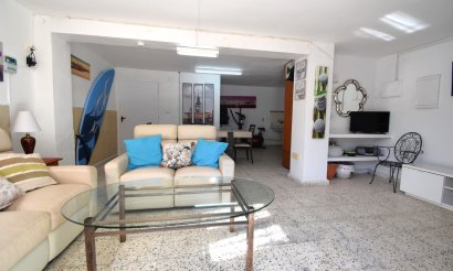Resale - Villa / Semi detached - Orihuela Costa - Los Balcones