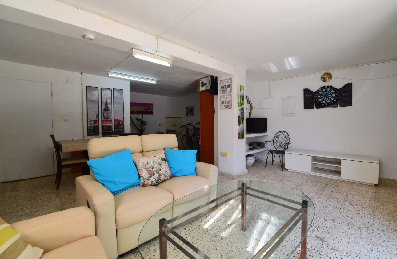 Resale - Villa / Semi detached - Orihuela Costa - Los Balcones