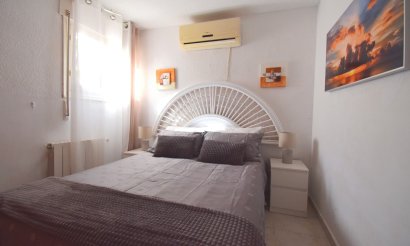 Resale - Villa / Semi detached - Orihuela Costa - Los Balcones