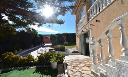 Resale - Villa / Semi detached - Orihuela Costa - Los Balcones