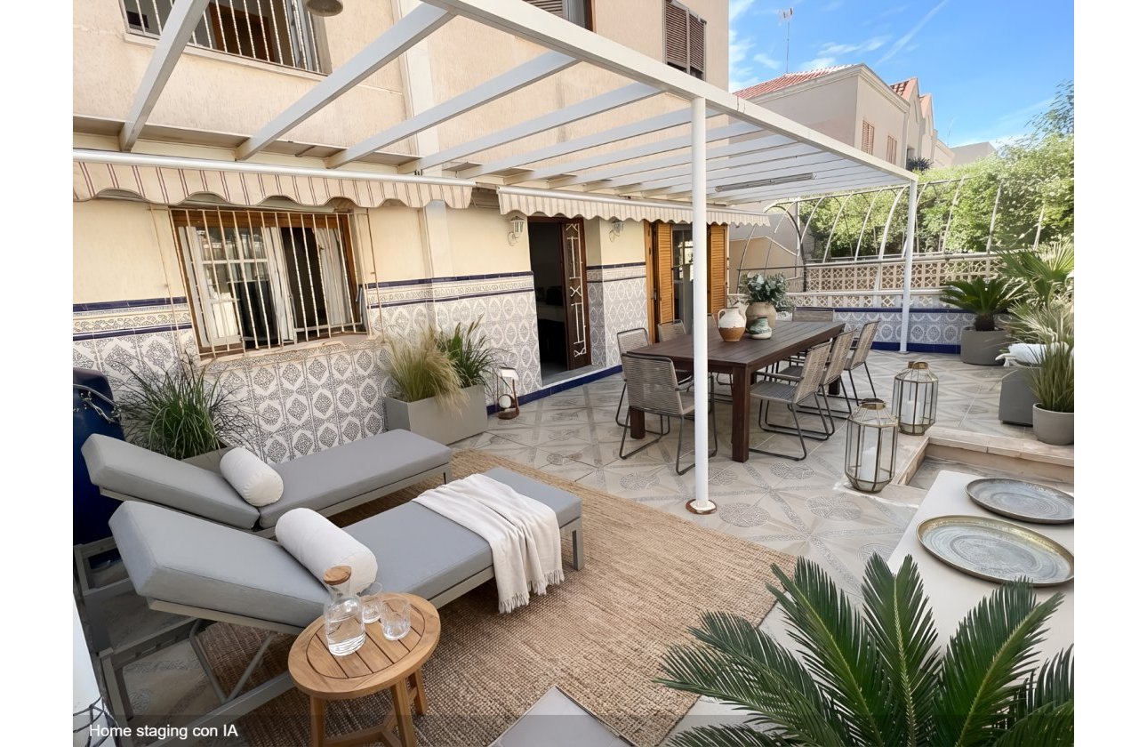 Reventa - Villa / Semi detached - Santa Pola