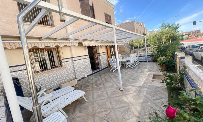 Reventa - Villa / Semi detached - Santa Pola