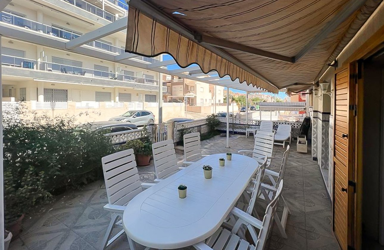 Reventa - Villa / Semi detached - Santa Pola