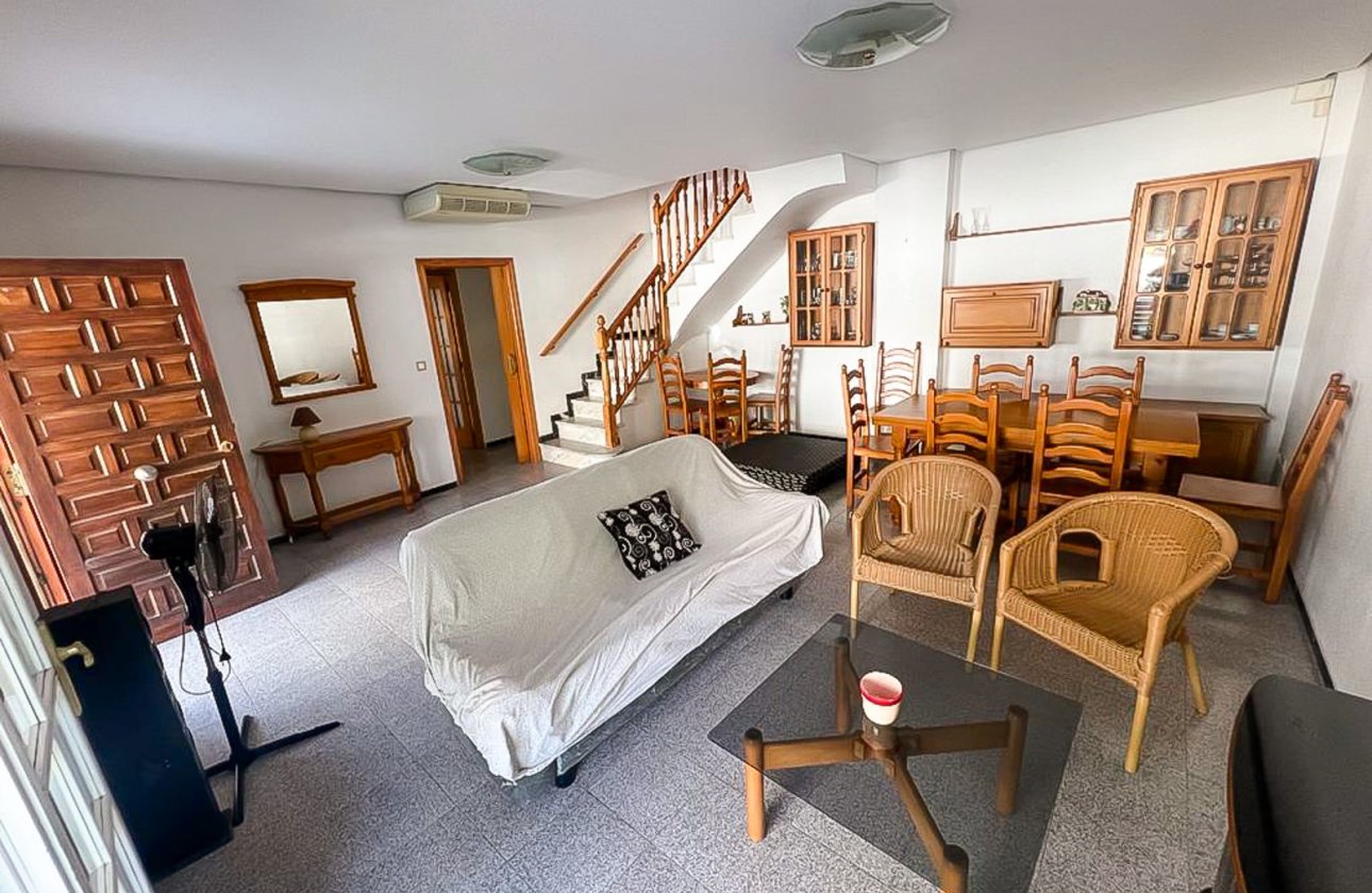 Reventa - Villa / Semi detached - Santa Pola