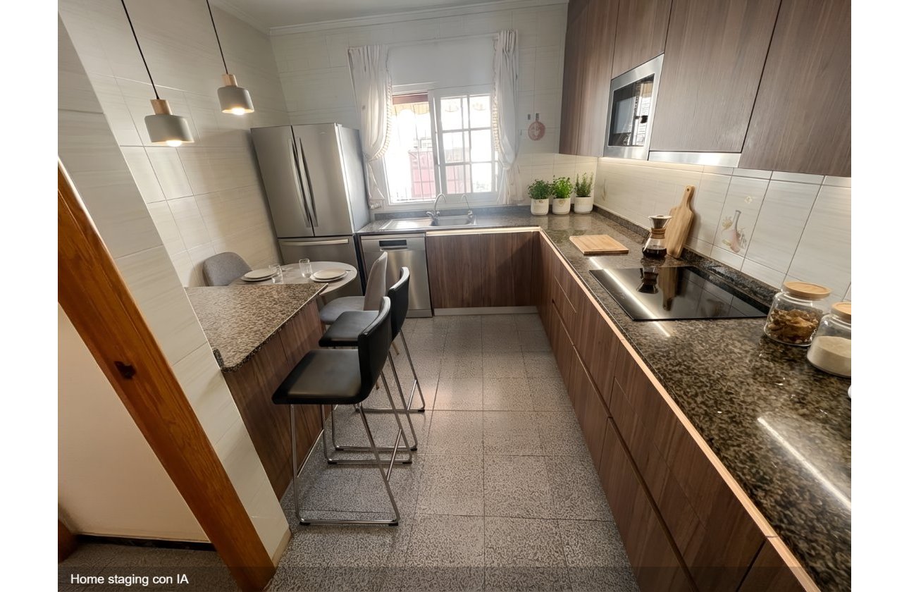 Reventa - Villa / Semi detached - Santa Pola