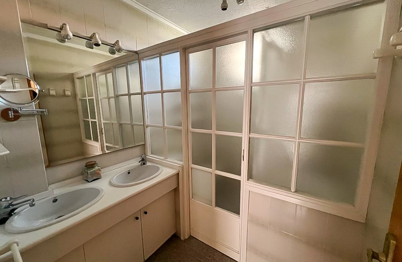 Reventa - Villa / Semi detached - Santa Pola