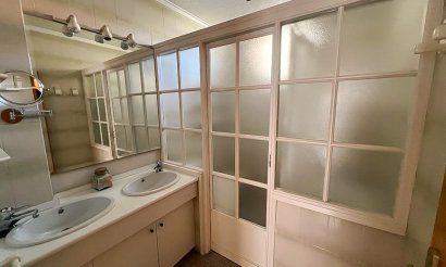 Reventa - Villa / Semi detached - Santa Pola