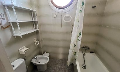 Reventa - Villa / Semi detached - Santa Pola