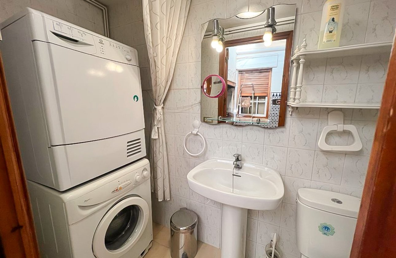 Reventa - Villa / Semi detached - Santa Pola