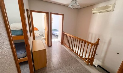 Reventa - Villa / Semi detached - Santa Pola