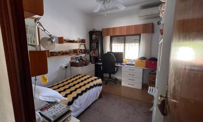 Resale - Villa - Cabo Roig