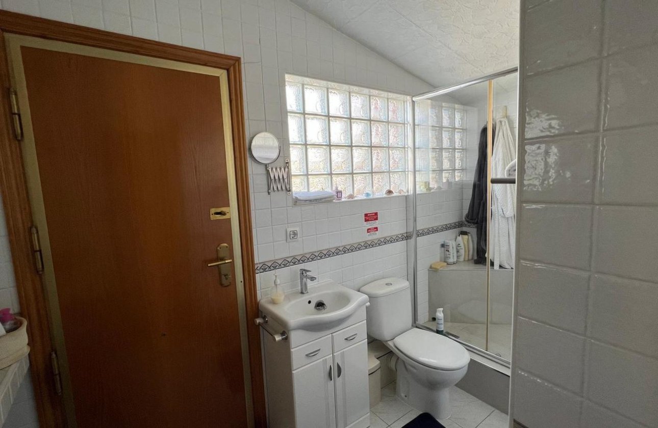 Resale - Villa - Cabo Roig