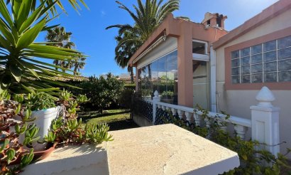 Resale - Villa - Cabo Roig