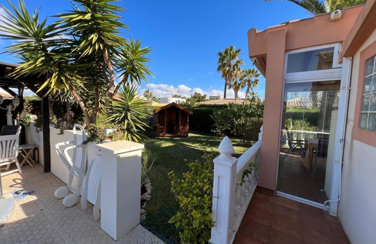 Resale - Villa - Cabo Roig